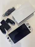 Nintendo Switch OLED - Бял модел
