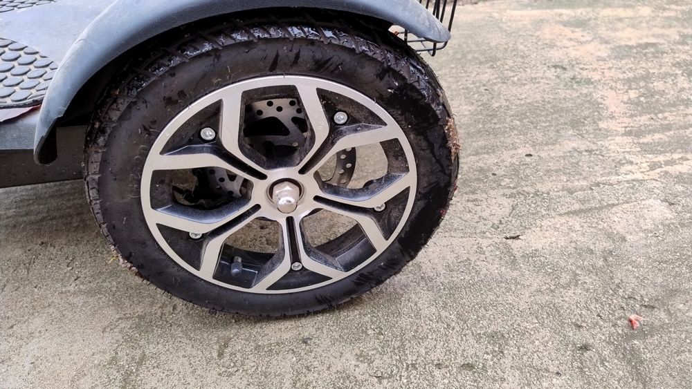 Триколка Telstar