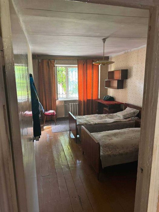 Чиланзар-1  3/2/4 65м2 Кирпичный дом