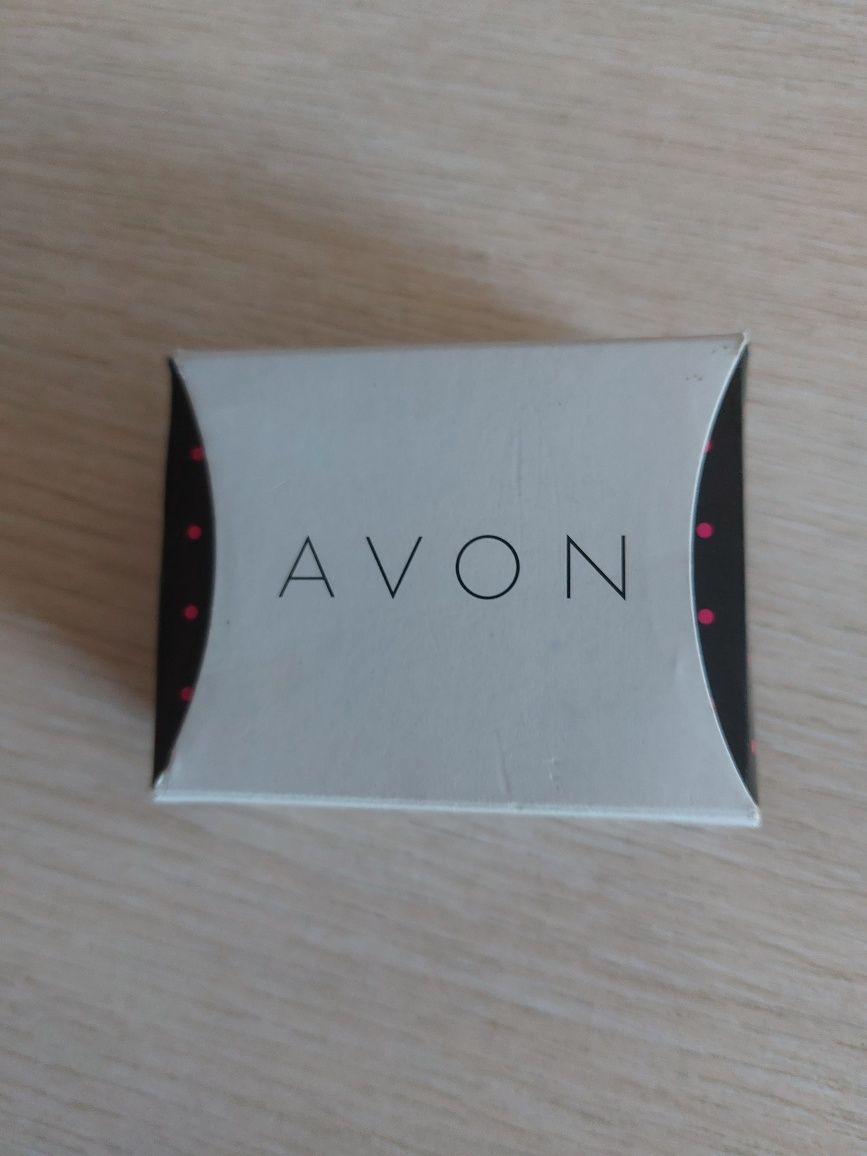 Нова Гривна на Avon