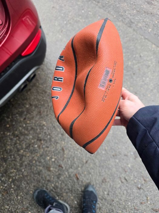 JORDAN Баскетболна топка ULTIMATE 2.0 8P DEFLATED