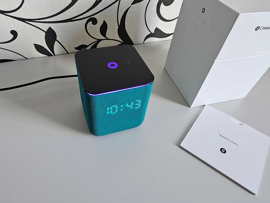 ПРОДАМ Яндекс Станция Миди с Алисой 24Вт / Практический НОВОЕ.