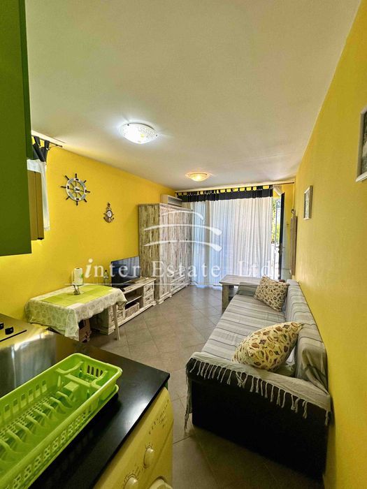 Продава се  двустаен апартамент в Ново Поморие