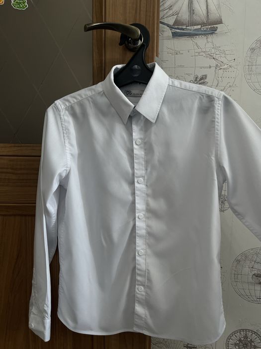 Продам школьную рубашку на мальчика