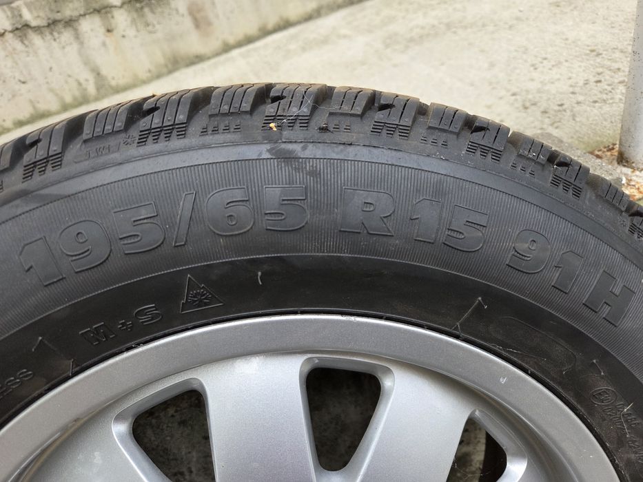 Продавам джанти с гуми 195/65R15 5х112