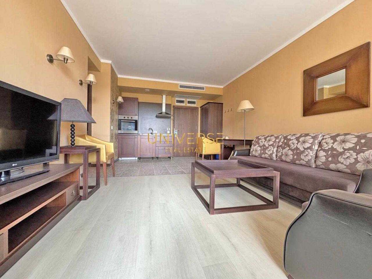 Продава се Двустаен апартамент в к.к. Слънчев бряг - 69 кв.м за 1283 €/кв.м - Снимка #2