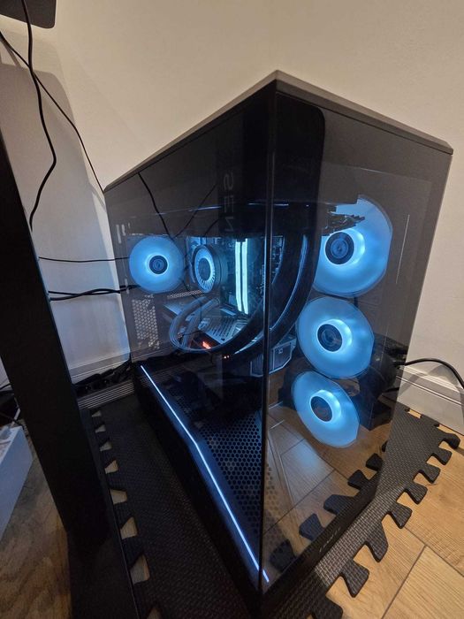 PC gaming (9600X + RTX 5070)cu libraria de jocuri