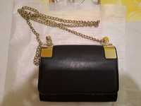 Дамска черна малка чанта със синджирена дръжка