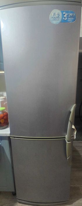 Продам холодильник LG