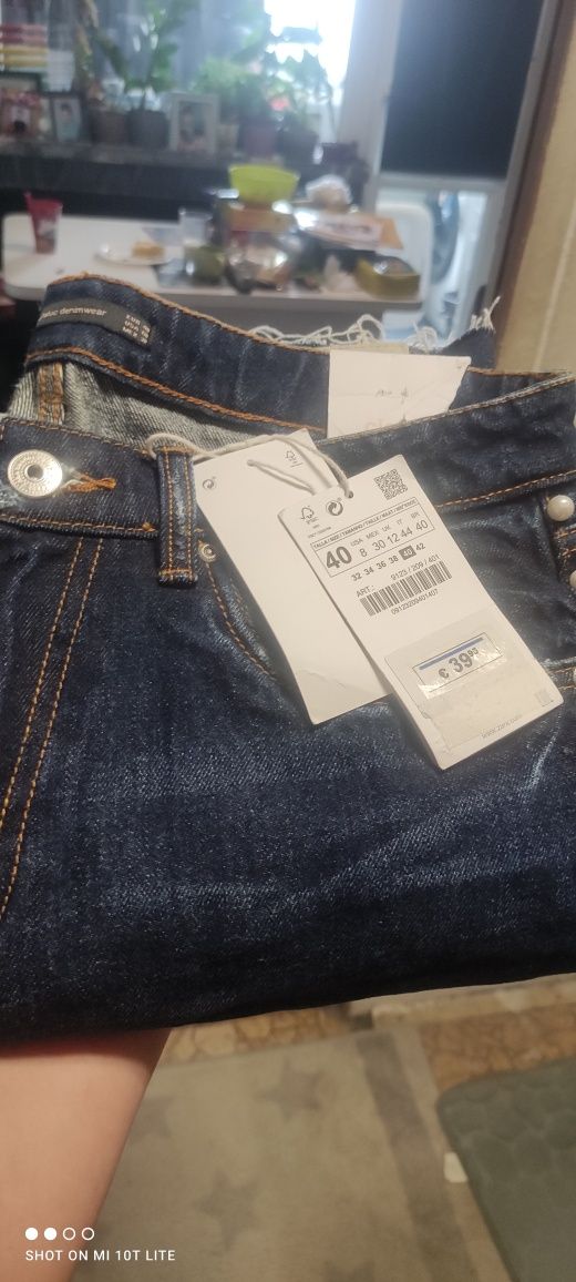 Нови дънки Zara с перли
