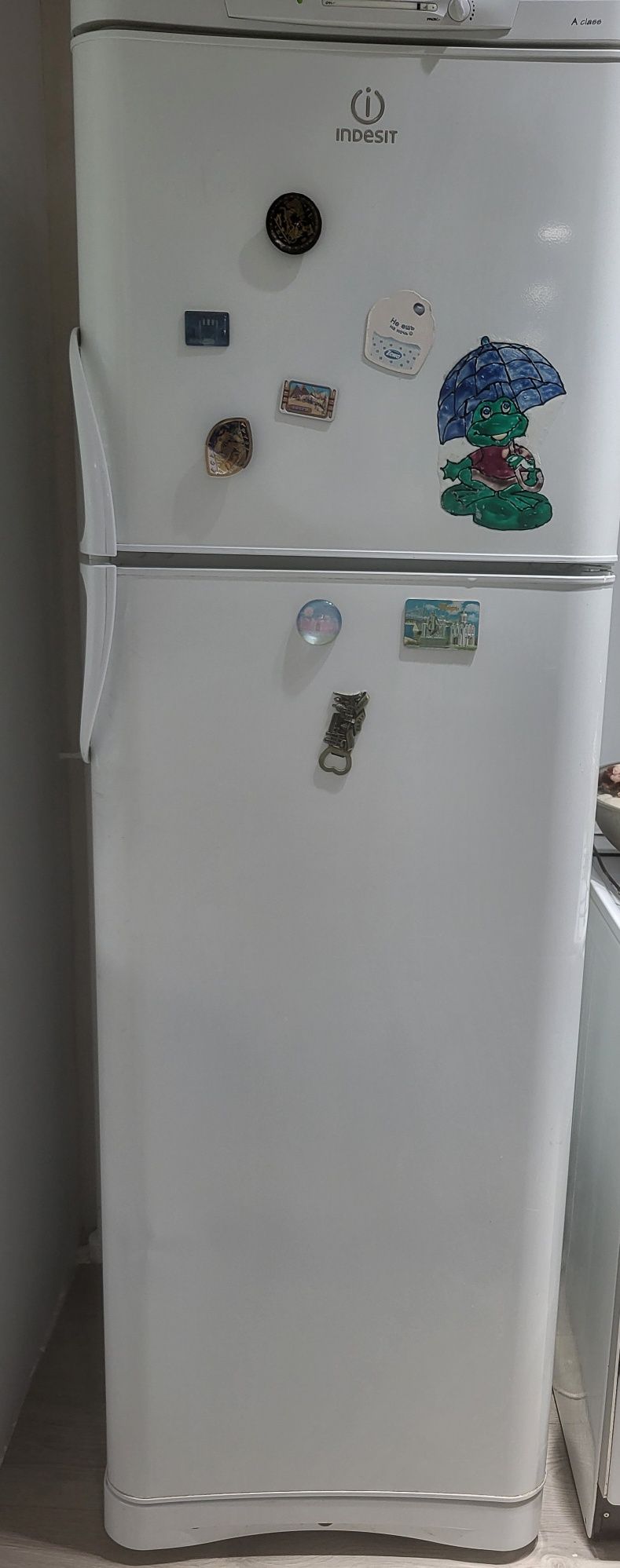 Продам холодильник Индезит за 55.000 в отличном состоянии