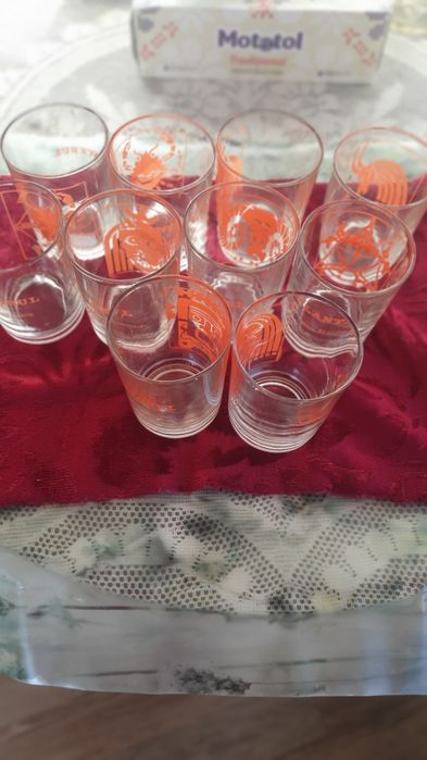 Vand 10 pahare cu zodiacul