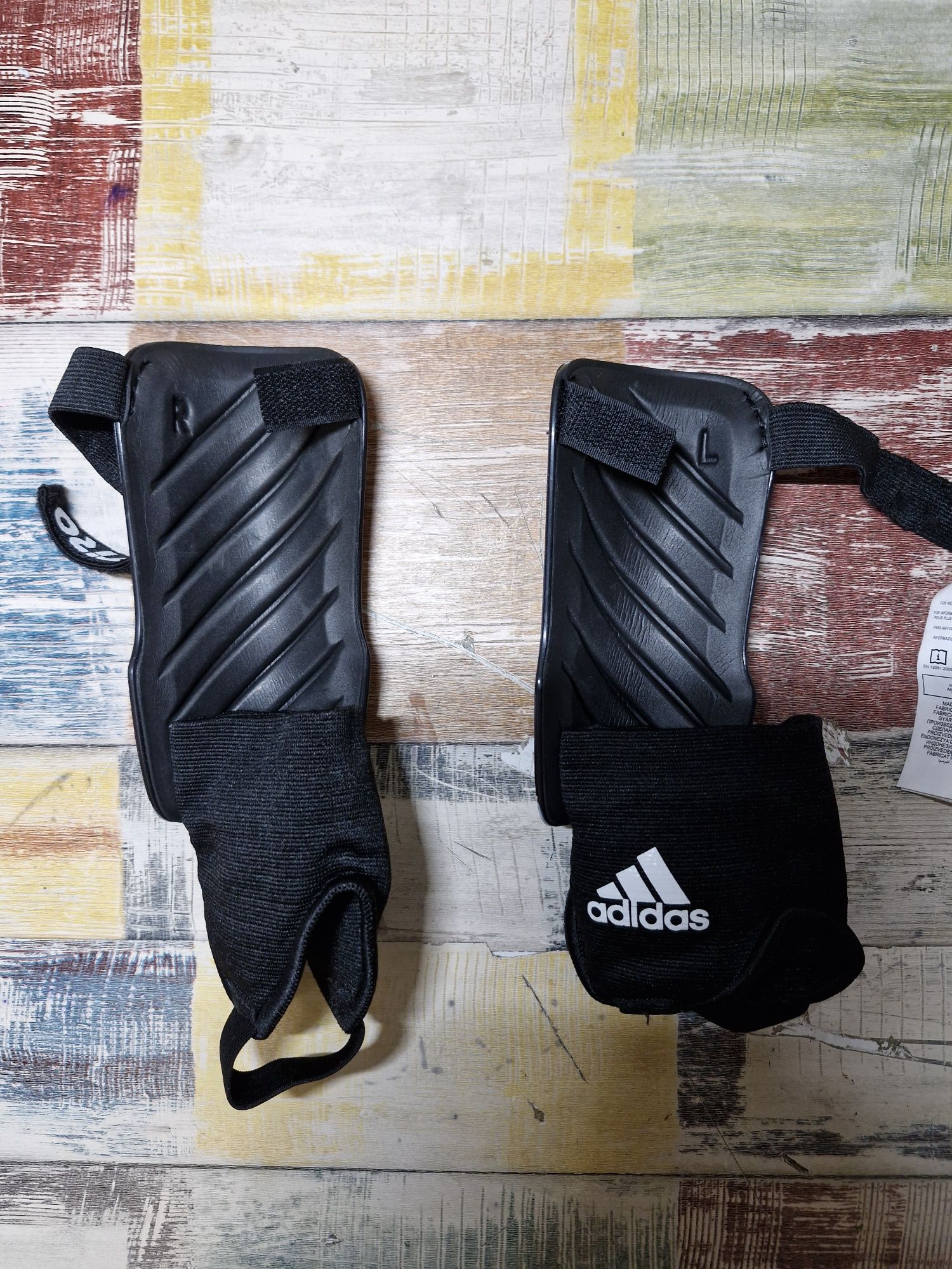 Aparatori fotbal Adidas
