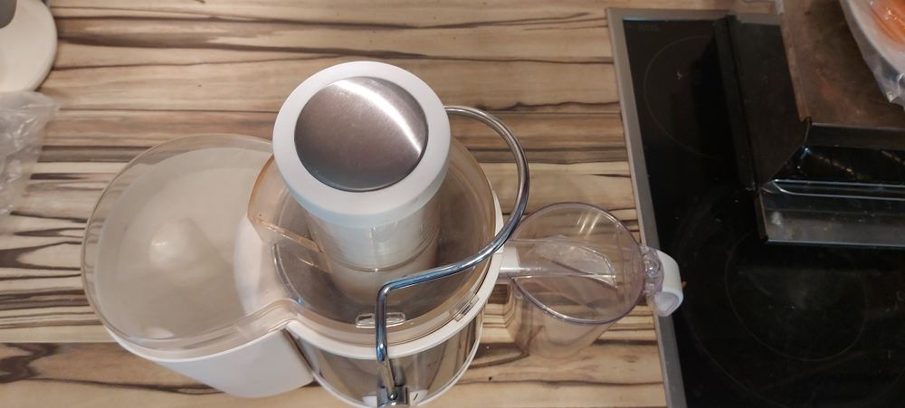 Сокоистисквачка Таурус