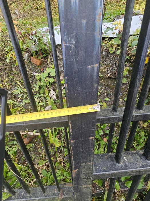 De vânzare poarta fier