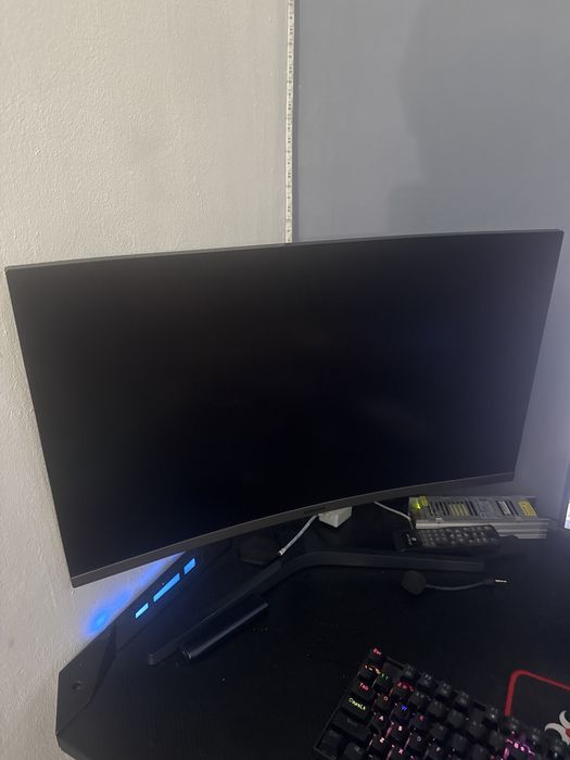 Vand monitor Samsung Curbat 60hz