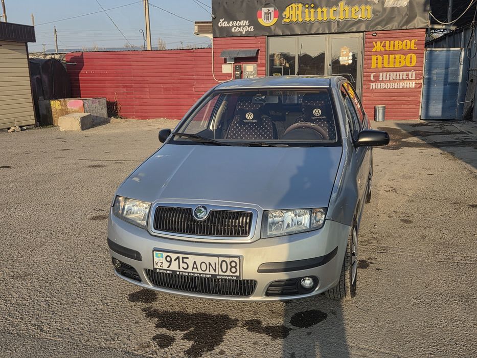 Продам машину skoda fabia