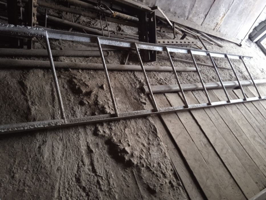 Продам лестницу  5 метров