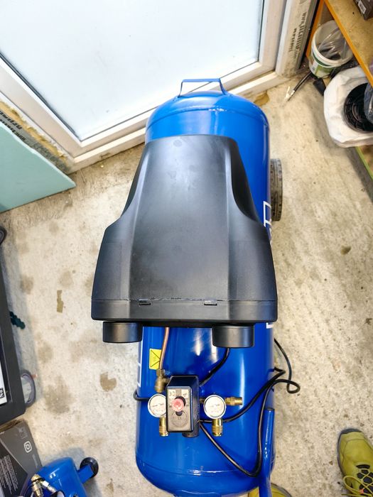 Капацитет на засмукване 322 L/min
Компресор без масло за дълъг живот б