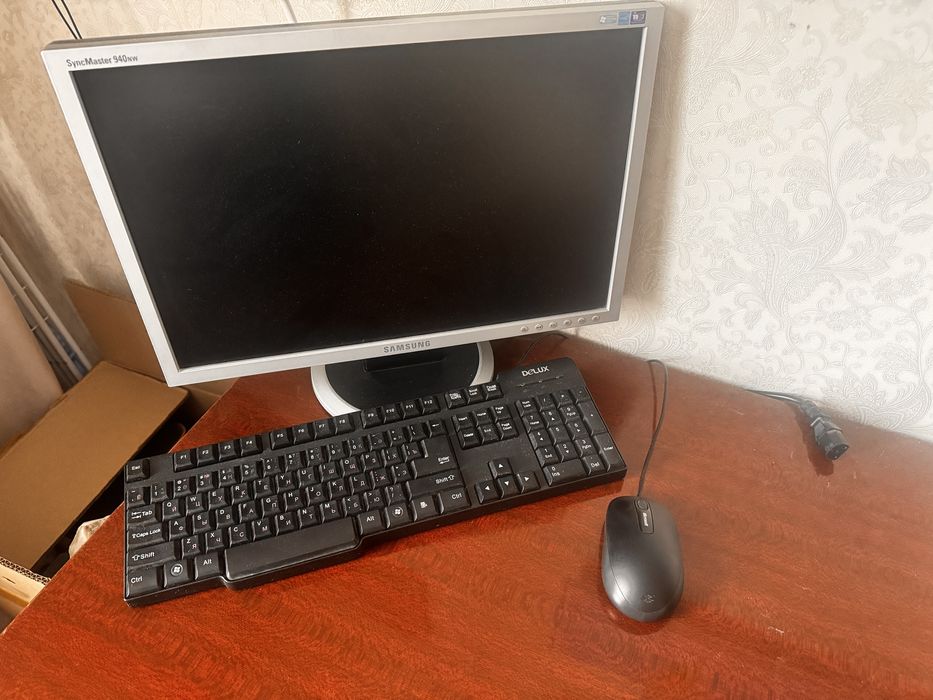 Компьютер core i3 + стол