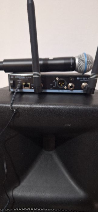 Microfon  shure ulx D 24 vând sau schimb cu 2 fbt himaxx 60