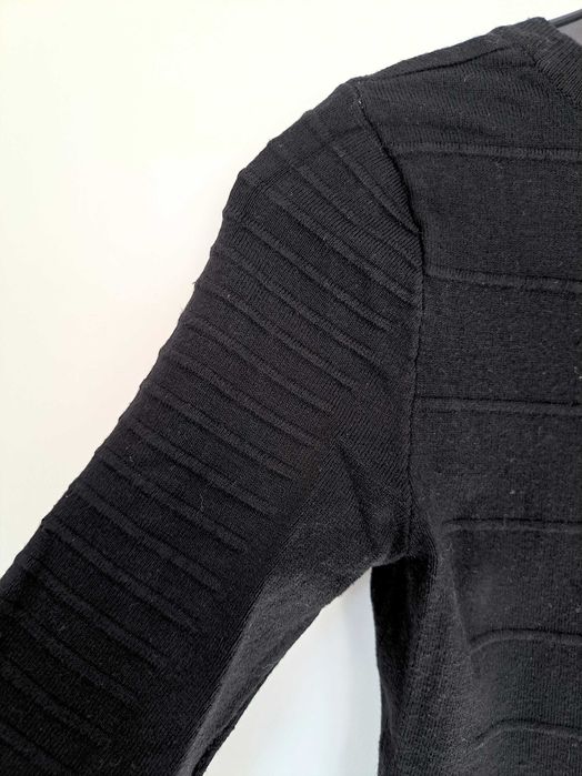 Черна вталена рокля H&M