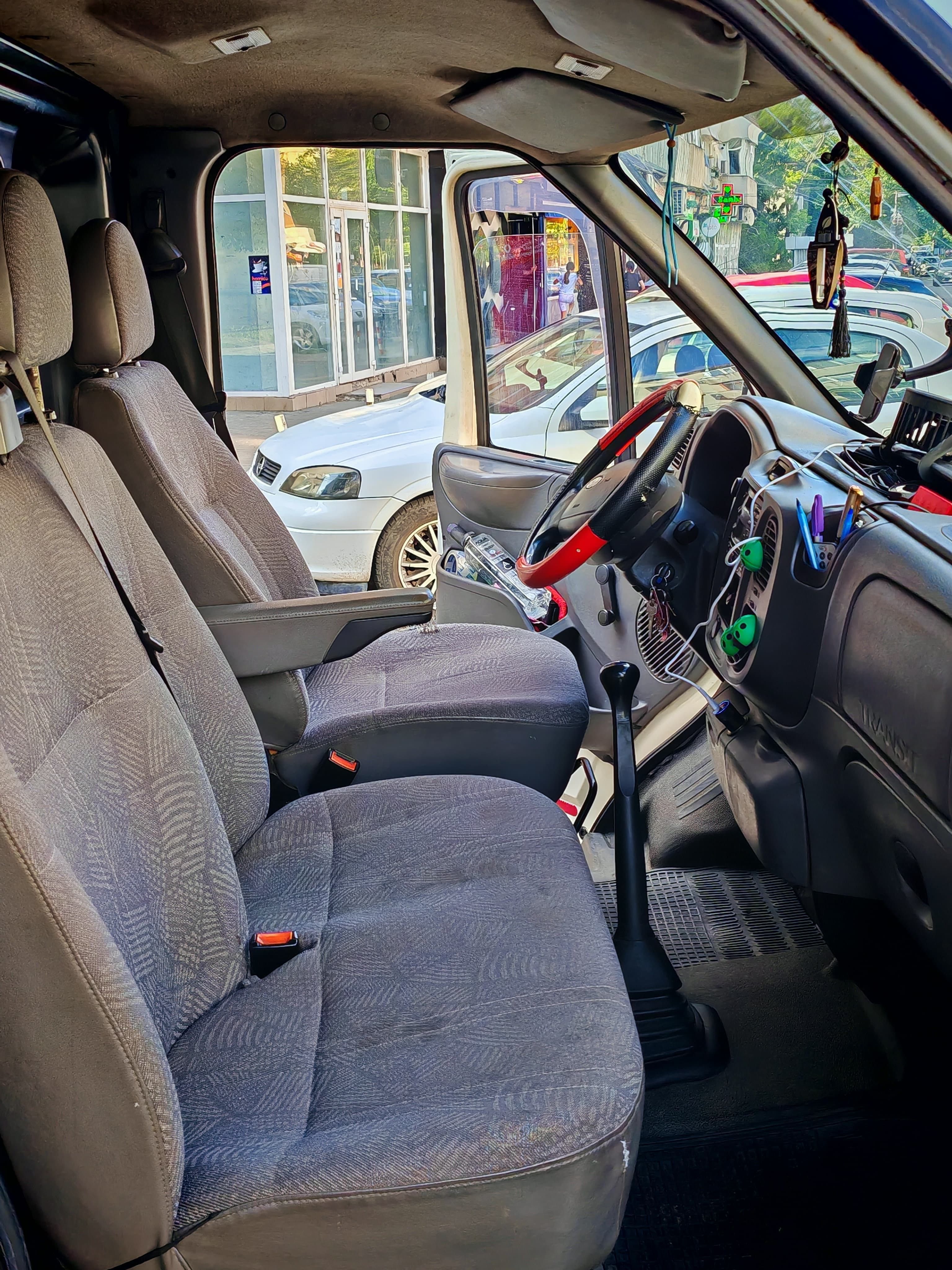 Masina Ford Transit