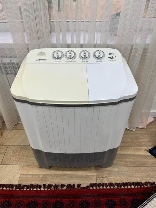 Продаётся б/у стиралная машина полу автомат