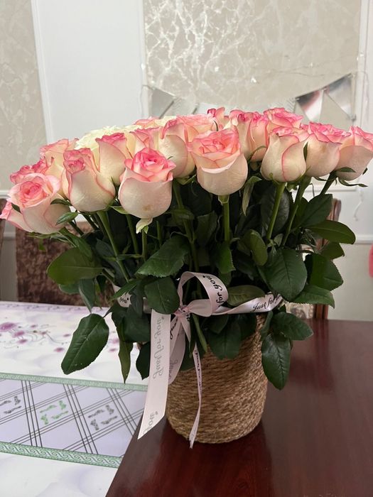 Розы / розы в корзине 15 тысяч
