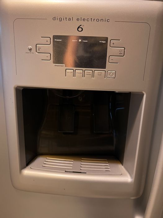 Black friday Vand frigider combina doubleside Wirlpool