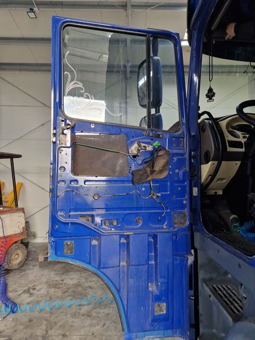 Uși stanga, dreapta Daf XF 105