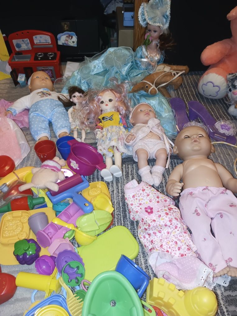 Игрушки, куклы для девочки