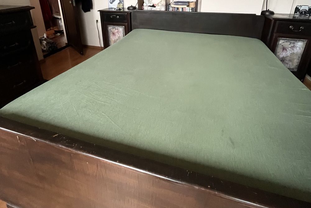 Ретро спалня с подматрачна рамка