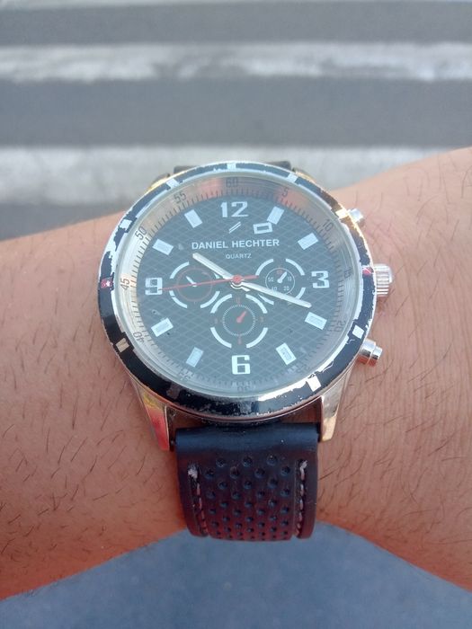 Ceas barbat Daniel Hechter - Quartz , baterie noua , cutie stare buna