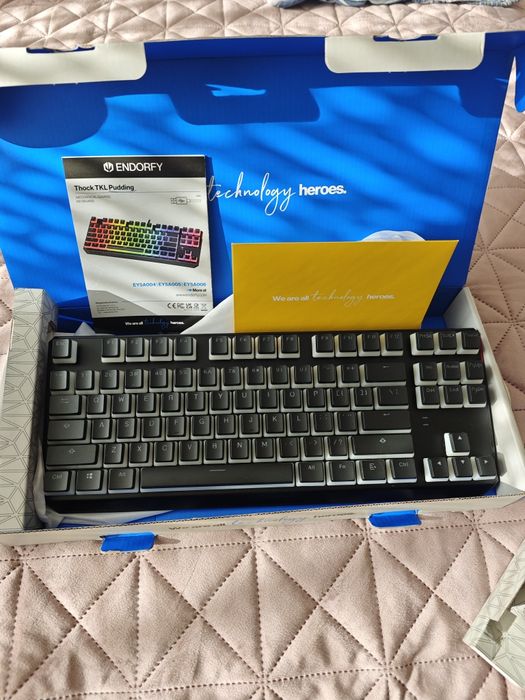 Геймърски клавиатури Asus ROG Azoth Keychron Endorfy Royal Kludge