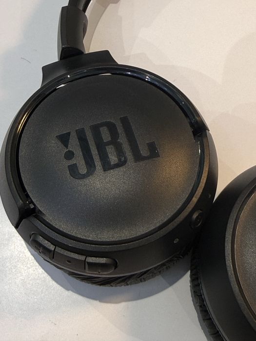 JBL 510 BT наушники, купили в Лондоне