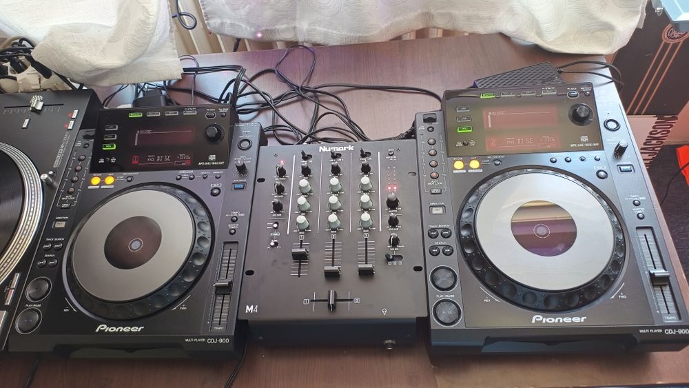 PIONEER CDJ  900 playere si mixer