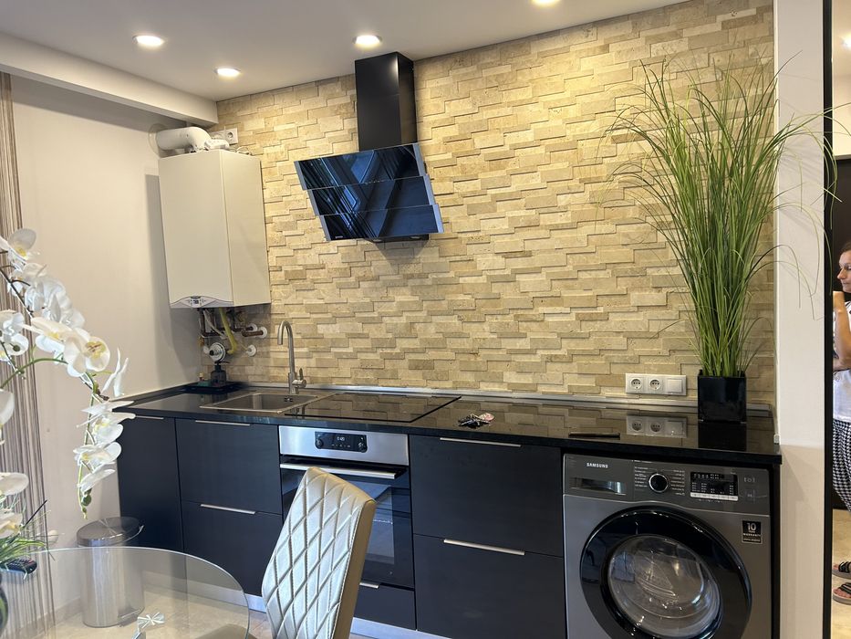 Închiriez apartament cu doua camere