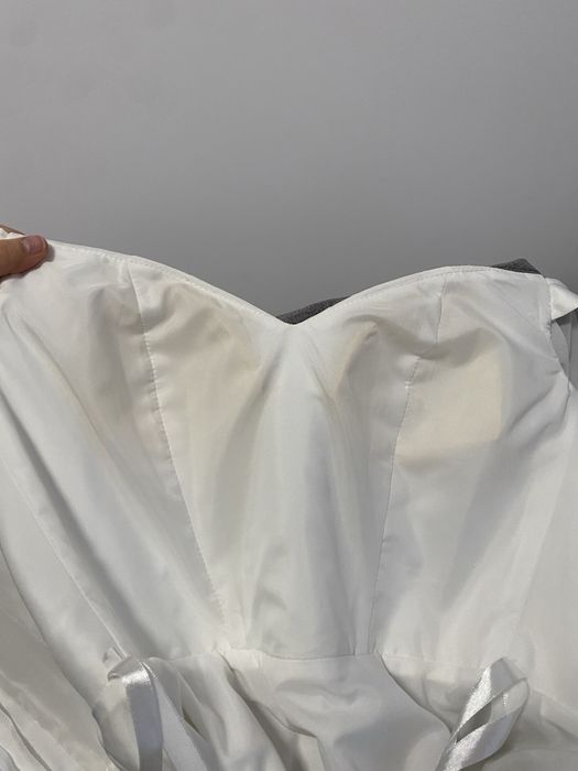 Rochie de mireasă, voal și jupon