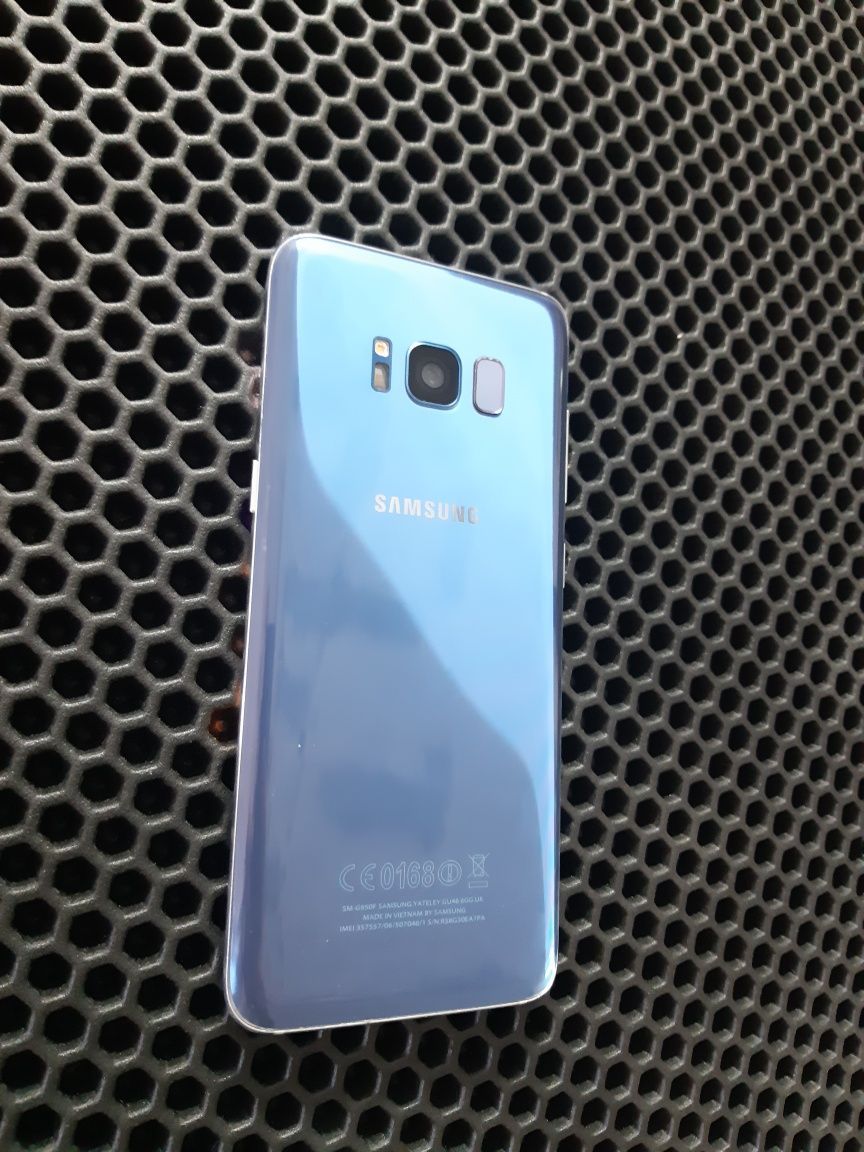 Samsung GALAXY s8 в идеальном состоянии