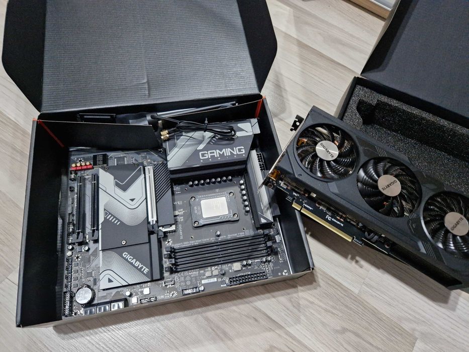 Procesor intel i9 placa de baza si placa video