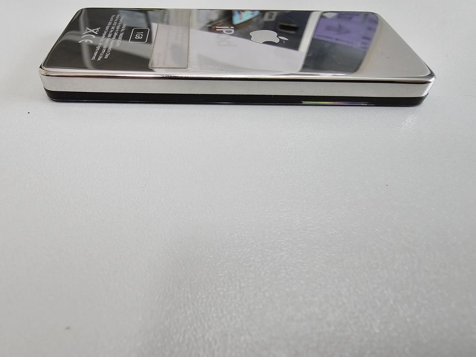 Apple Ipod nano 1st Gen 1GB black good battery