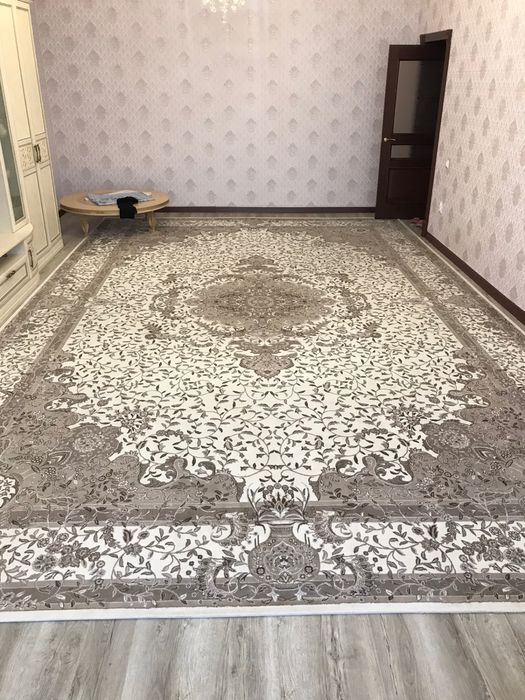 Продам ковер в отличном состояний