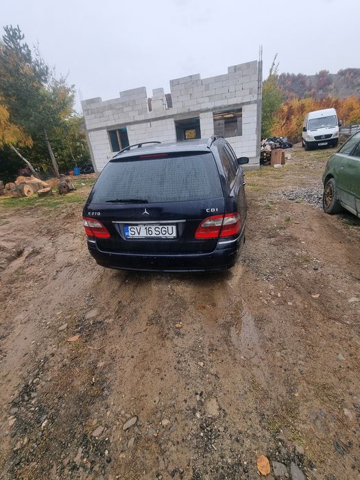 Vand sau schimb Mercedes e270 cutie manuală