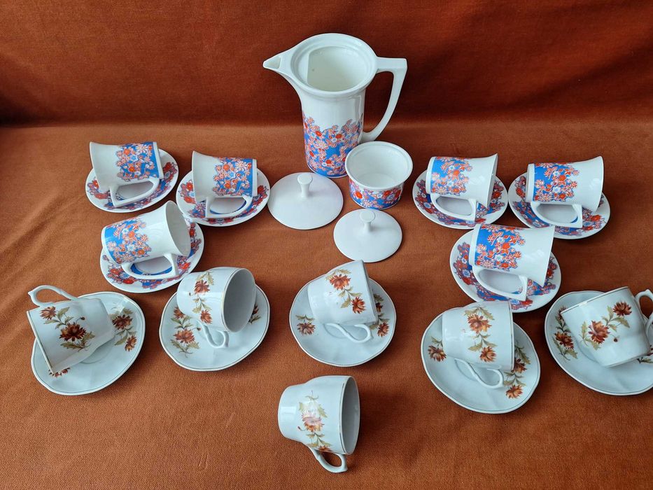 Serviciu de ceai sau cafea din porțelan, cu modele florale delicate