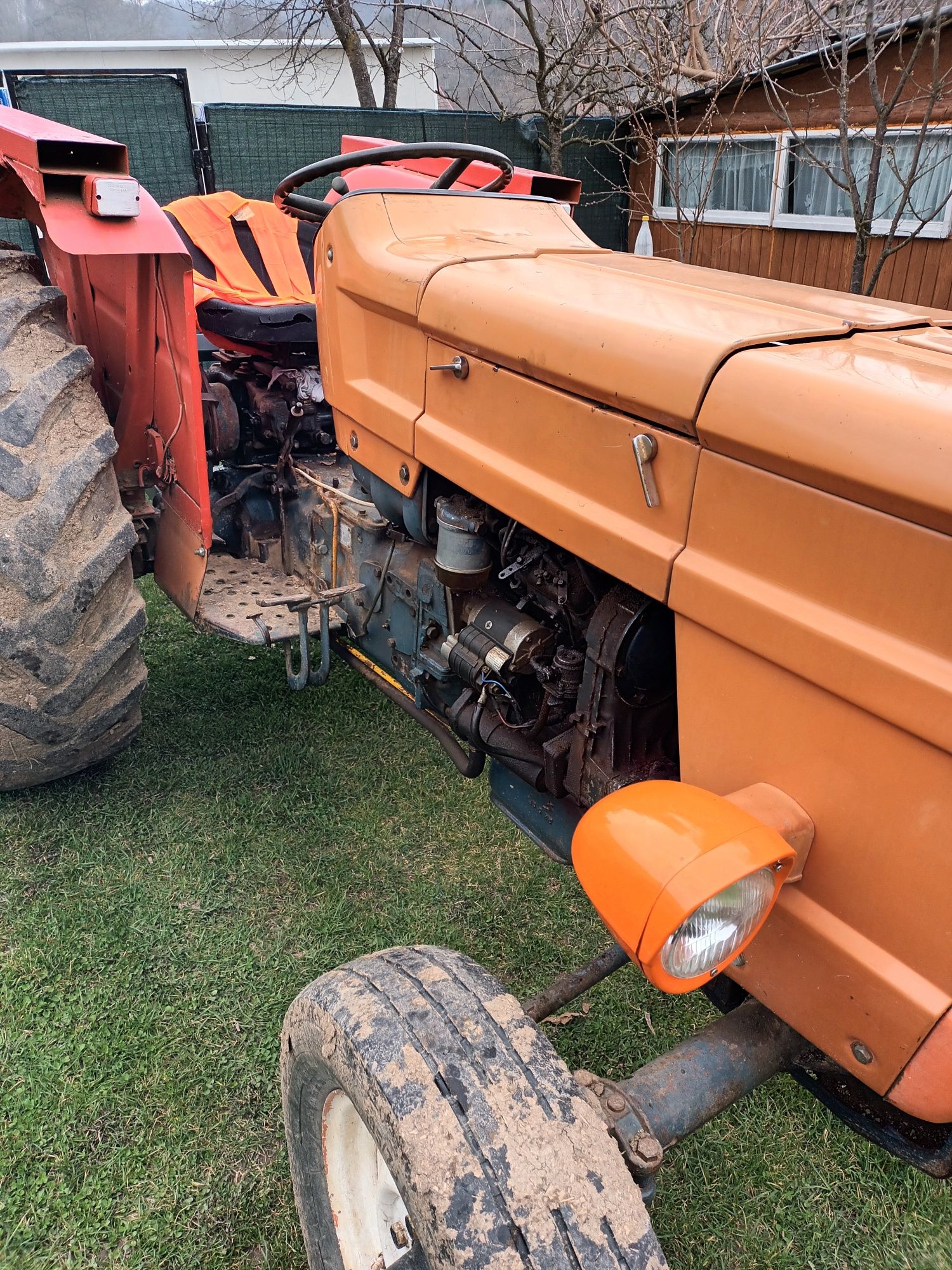 Tractor Fiat U 445 în 3 pistoane.