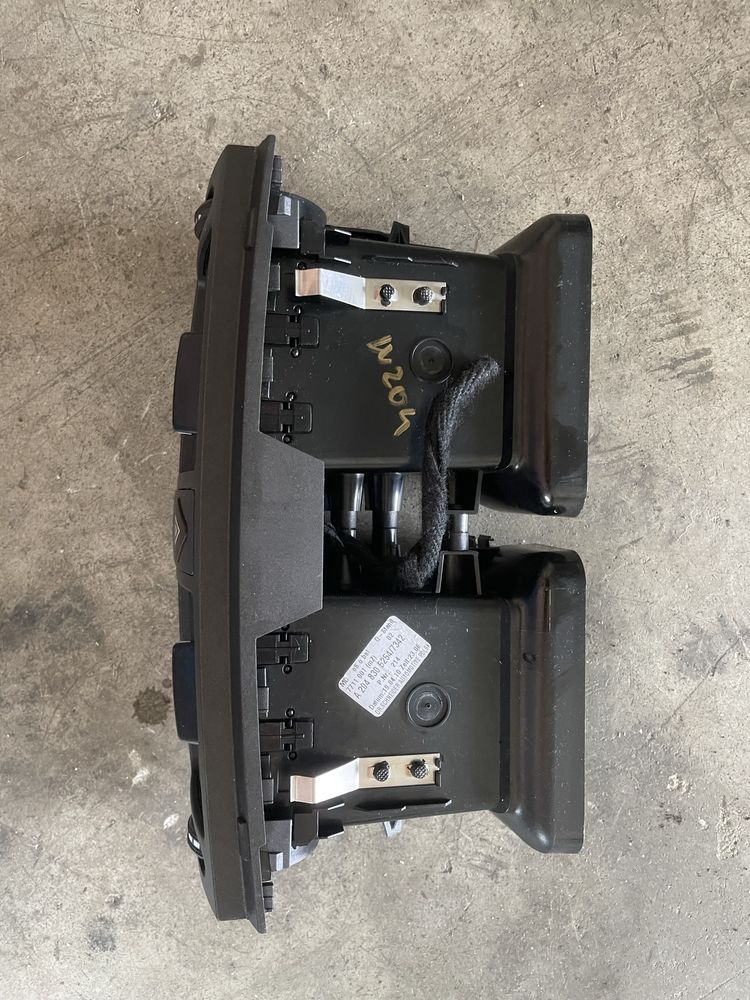 Grila centrala bord Mercedes w204 c class