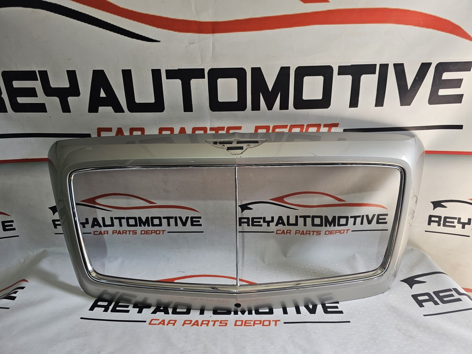 Grila radiator Bentley Bentayga dupa 2016 cod 36A853653