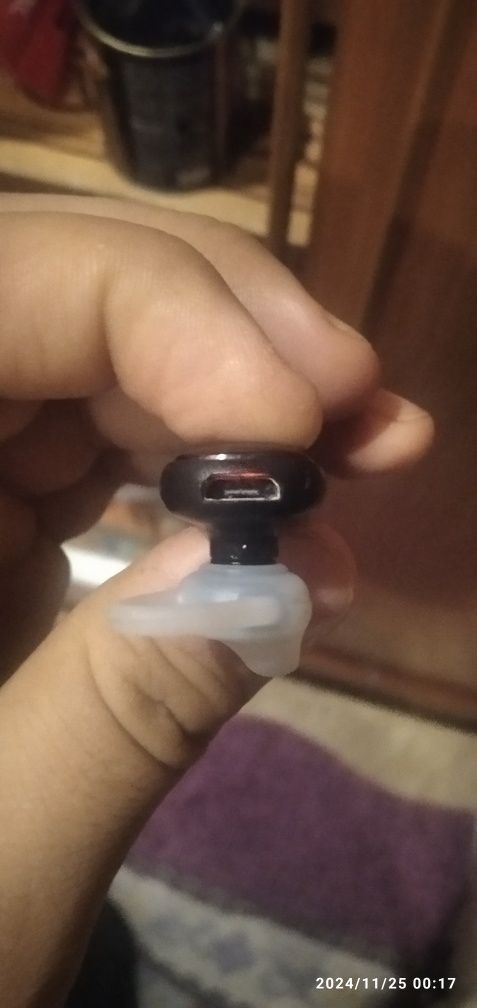 Bluetooth гарнитура для звонков и музыки