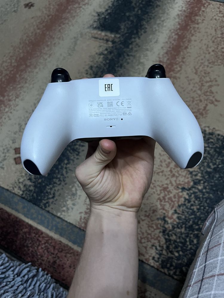 Play Station 5 + 1 геймпад